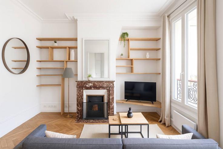 Paris 18th arrondissementのBuilding Rue Custine - the-flex-paris - 1388316のアパートメントにある、モダンな家具を備えたエレガントなデザインのリビングルーム Paris 18th arrondissementのBuilding Rue Custine - the-flex-paris - 1388316のアパートメントにある、モダンな家具を備えたエレガントなデザインのリビングルーム