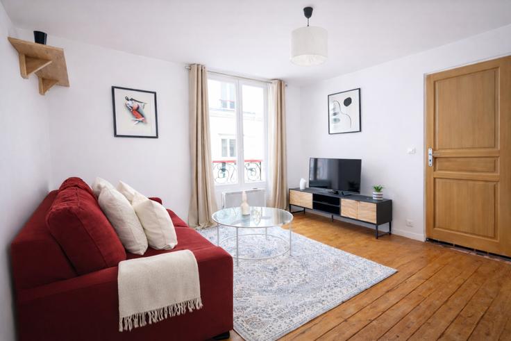 Salle de séjour élégante avec mobilier moderne dans un appartement à Building Rue Crozatier - the-flex-paris - 1388328 à 12th arrondissement, Paris Salle de séjour élégante avec mobilier moderne dans un appartement à Building Rue Crozatier - the-flex-paris - 1388328 à 12th arrondissement, Paris