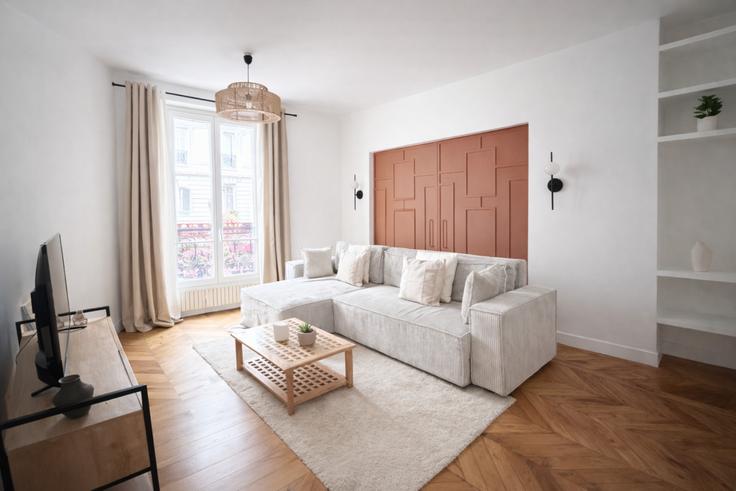 Salle de séjour élégante avec mobilier moderne dans un appartement à Building Rue Doudeauville - the-flex-paris - 1397241 à 18th arrondissement, Paris