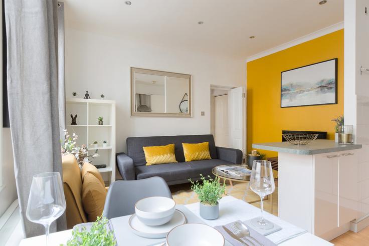 London Borough of Tower Hamlets, London에 위치한 Building Strype Street - the-flex - 1254273 - LON 아파트의 세련된 인테리어가 돋보이는 거실
