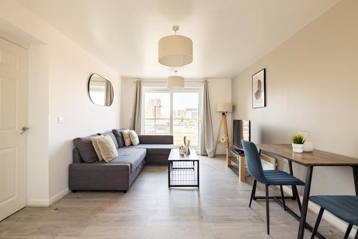 Salle de séjour élégante avec mobilier moderne dans un appartement à Building Wellspring Crescent - the-flex - 1254296 - LON à London Borough of Brent, Wembley
