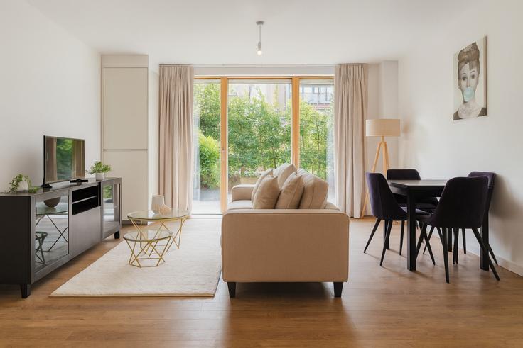 London Borough of Barnet, London에 위치한 Building Inglis Way - the-flex - 1254313 - LON 아파트의 세련된 인테리어가 돋보이는 거실