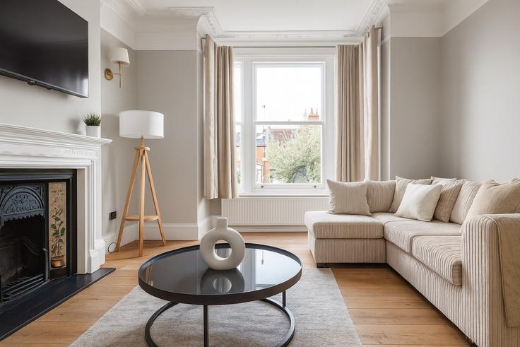 Building Saint Dunstan's Road - the-flex - 1340547 adresindeki bir dairede modern mobilyalarla zarif bir şekilde tasarlanmış oturma odası London Borough of Hammersmith and Fulham, London