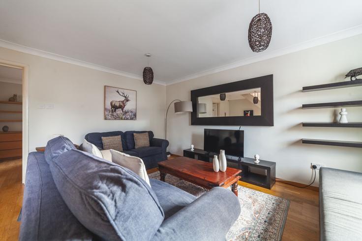 London Borough of Hammersmith and Fulham, London에 위치한 Building Burnthwaite Road - the-flex - 1254323 - LON 아파트의 세련된 인테리어가 돋보이는 거실