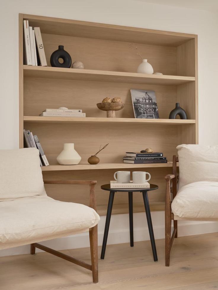 Elegante sala de estar con mobiliario moderno en un apartamento en Building Alexandra Road - the-invited - 1381363 en Oxford, Oxford