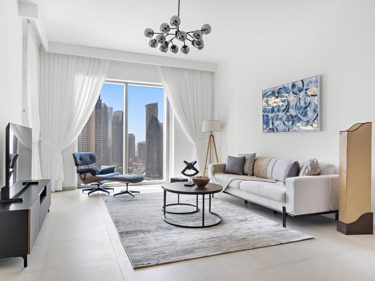 Za'abeel, Dubai 소재 Building Tariaq Bedon Esm - the-prive-hospitality-vacation-homes - 1258129 - DXB 유닛에 마련된, 현대적인 가구로 꾸며진 우아한 디자인의 거실