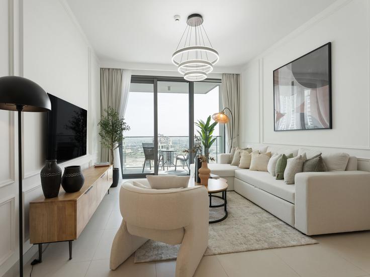 Ras Al Khor, Dubai에 위치한 Building Tariaq Bedon Esm - the-prive-hospitality-vacation-homes - 1258188 - DXB 아파트의 세련된 인테리어가 돋보이는 거실 Ras Al Khor, Dubai에 위치한 Building Tariaq Bedon Esm - the-prive-hospitality-vacation-homes - 1258188 - DXB 아파트의 세련된 인테리어가 돋보이는 거실