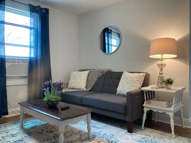 Salle de séjour élégante avec mobilier moderne dans un appartement à Building Hill Street - the-sanctuary-company - 1397977 à Bristol, Bristol