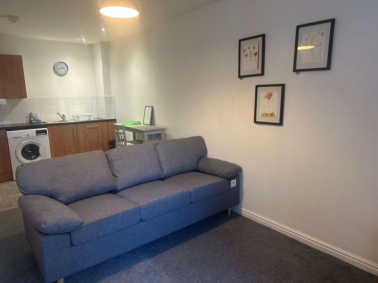 Middlesbrough, Middlesbrough에 위치한 Building Park Road South - the-serviced-accommodation-company - 1697670 유닛의 세련된 인테리어가 돋보이는 거실 Middlesbrough, Middlesbrough에 위치한 Building Park Road South - the-serviced-accommodation-company - 1697670 유닛의 세련된 인테리어가 돋보이는 거실