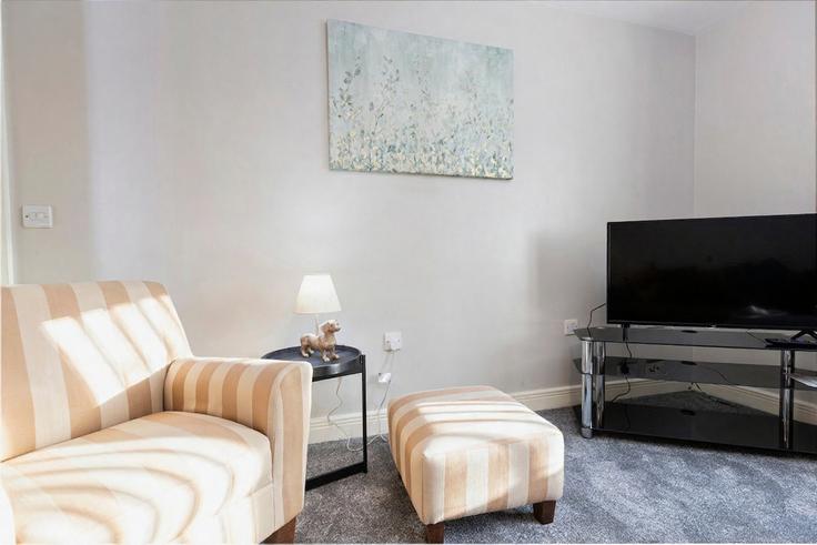 Middlesbrough, Middlesbrough에 위치한 Building The Ladle - the-serviced-accommodation-company - 1697674 유닛의 세련된 인테리어가 돋보이는 거실 Middlesbrough, Middlesbrough에 위치한 Building The Ladle - the-serviced-accommodation-company - 1697674 유닛의 세련된 인테리어가 돋보이는 거실