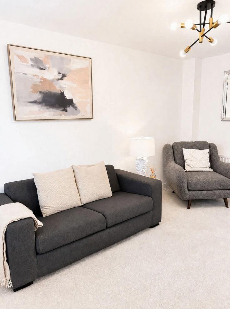 Sala de estar elegantemente projetada com móveis modernos em um apartamento no Building Coleus Close - the-serviced-accommodation-company - 1697662 em Stockton-on-Tees, Stockton-on-Tees
