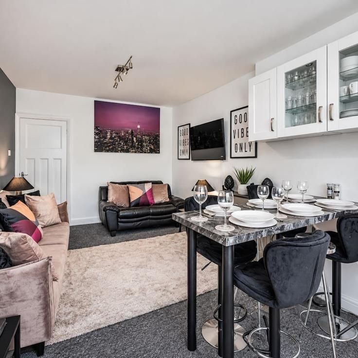 Elegantly designed living room with modern furnishings in an apartment at Building Athlone Road - the-stress-free-group - 1648163 in London Borough of Lambeth, London Elegantly designed living room with modern furnishings in an apartment at Building Athlone Road - the-stress-free-group - 1648163 in London Borough of Lambeth, London