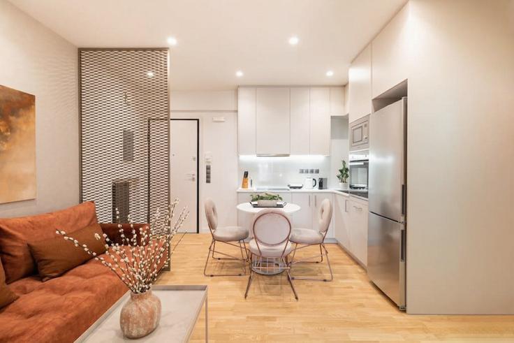 Athens Central AthensのBuilding Kallirrois - thehomis - 1358955のアパートメントにある、モダンな家具を備えたエレガントなデザインのリビングルーム