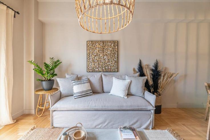 Building Platia Christianoupoleos - thehomis - 1358844 adresindeki bir dairede modern mobilyalarla zarif bir şekilde tasarlanmış oturma odası Central Athens, Athens Building Platia Christianoupoleos - thehomis - 1358844 adresindeki bir dairede modern mobilyalarla zarif bir şekilde tasarlanmış oturma odası Central Athens, Athens