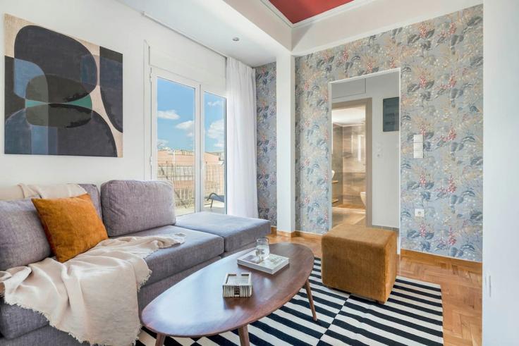 Building Michail Kokkini - thehomis - 1522296 adresindeki bir dairede modern mobilyalarla zarif bir şekilde tasarlanmış oturma odası Central Athens, Athens