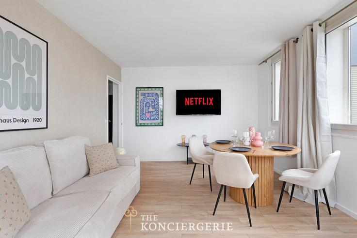 19th arrondissement, Paris에 위치한 Building Rue Henri Ribière - thekonciergerie - 1295744 유닛의 세련된 인테리어가 돋보이는 거실