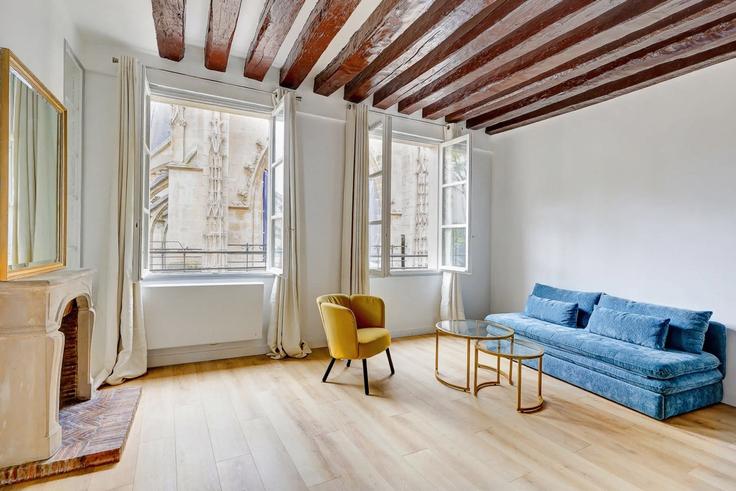 4th arrondissement, Paris에 위치한 Building Rue Saint-Martin - thekonciergerie - 1347570 유닛의 세련된 인테리어가 돋보이는 거실