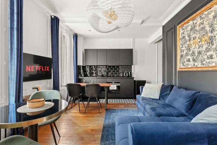 Building Rue Boursault - thekonciergerie - 1586855 adresindeki bir dairede modern mobilyalarla zarif bir şekilde tasarlanmış oturma odası 17th arrondissement, Paris Building Rue Boursault - thekonciergerie - 1586855 adresindeki bir dairede modern mobilyalarla zarif bir şekilde tasarlanmış oturma odası 17th arrondissement, Paris