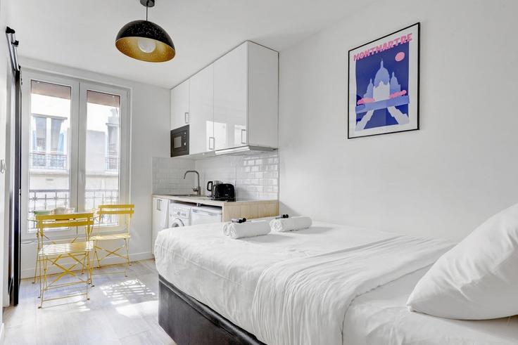 Funktionelle und stilvolle Küche mit erstklassige Ausstattung in einer gehobenen Wohnung im Building Rue Véron - thekonciergerie - 1320755 in 18th arrondissement, Paris