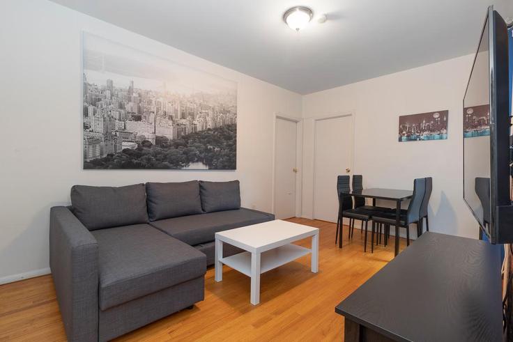 2 chambre appartement meublé à East 92nd Street 1058692P , Manhattan, New York, photo 1