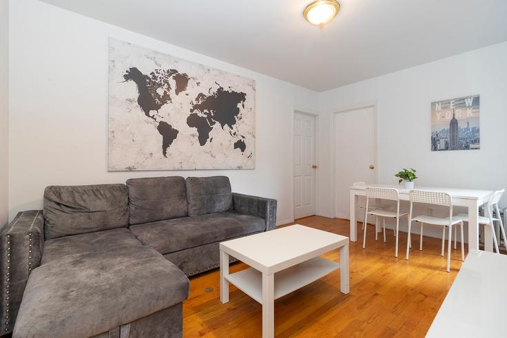 Building East 93rd Street - thelocalstay - 1058698 - NYC adresindeki bir dairede modern mobilyalarla zarif bir şekilde tasarlanmış oturma odası Manhattan, New York Building East 93rd Street - thelocalstay - 1058698 - NYC adresindeki bir dairede modern mobilyalarla zarif bir şekilde tasarlanmış oturma odası Manhattan, New York