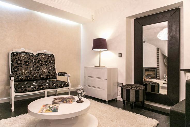 Building Rue de Strasbourg - thequeenluxuryapartments - 1045302 - LUX adresindeki bir dairede modern mobilyalarla zarif bir şekilde tasarlanmış oturma odası Luxembourg, Luxembourg