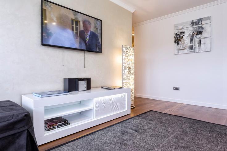 Building Rue de la Semois - thequeenluxuryapartments - 1045304 - LUX adresindeki bir dairede modern mobilyalarla zarif bir şekilde tasarlanmış oturma odası Luxembourg, Luxembourg Building Rue de la Semois - thequeenluxuryapartments - 1045304 - LUX adresindeki bir dairede modern mobilyalarla zarif bir şekilde tasarlanmış oturma odası Luxembourg, Luxembourg