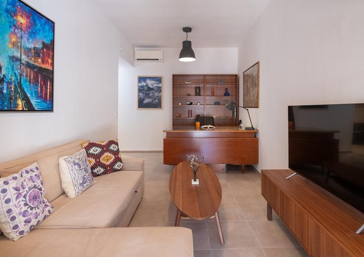 Heraklion HeraklionのBuilding Vizantiou - thesi-management - 1473568のアパートメントにある、モダンな家具を備えたエレガントなデザインのリビングルーム