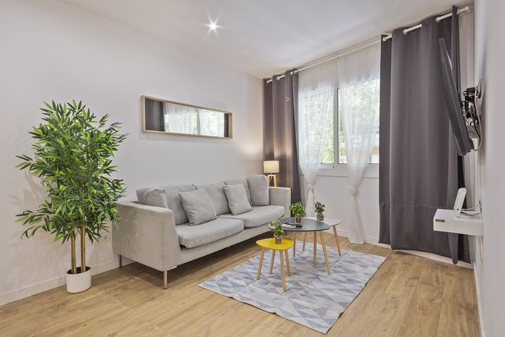 Building Carrer de Galileu - thewhiteflatsbcn - 1470200 adresindeki bir dairede modern mobilyalarla zarif bir şekilde tasarlanmış oturma odası Les Corts, Barcelona