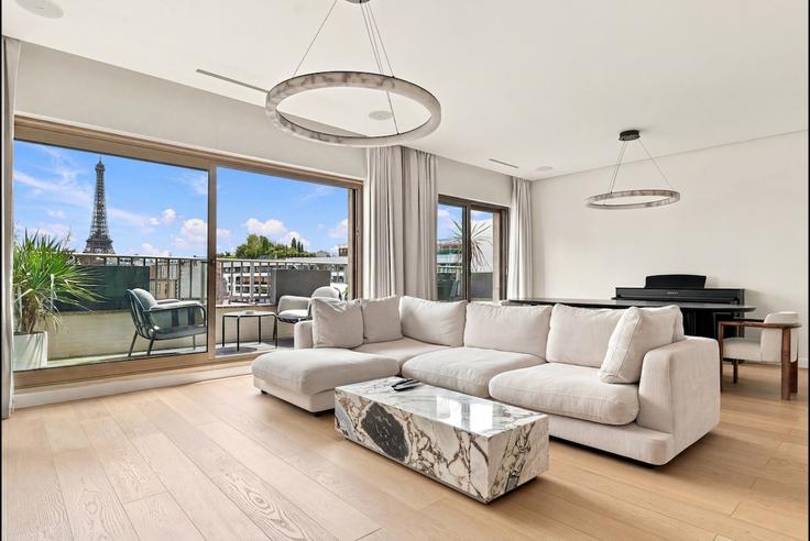 Elegant gestaltetes Wohnzimmer mit moderner Einrichtung in einer Wohnung im Building Rue du Docteur Germain See - this-is-your-place - 1633486 in 16th arrondissement, Paris Elegant gestaltetes Wohnzimmer mit moderner Einrichtung in einer Wohnung im Building Rue du Docteur Germain See - this-is-your-place - 1633486 in 16th arrondissement, Paris