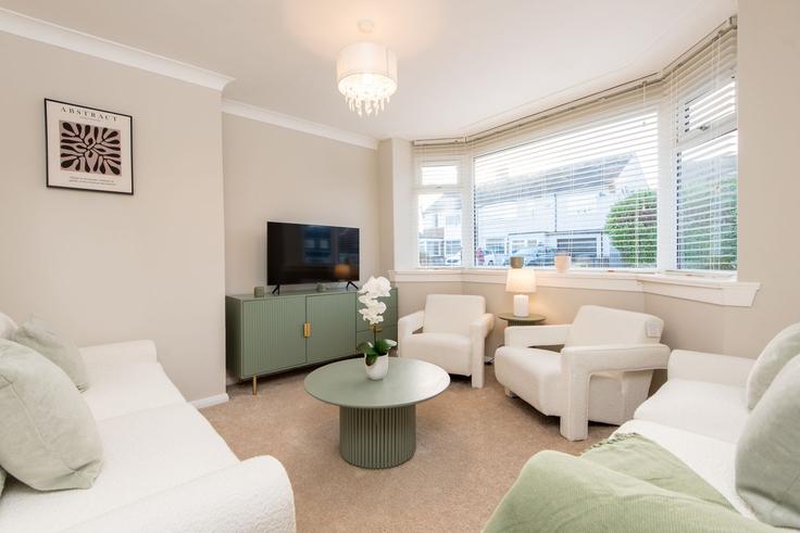Elegant gestaltetes Wohnzimmer mit moderner Einrichtung in einer Wohnung im Building Moor Crescent - toast-stays - 1695800 in Durham, Durham Elegant gestaltetes Wohnzimmer mit moderner Einrichtung in einer Wohnung im Building Moor Crescent - toast-stays - 1695800 in Durham, Durham