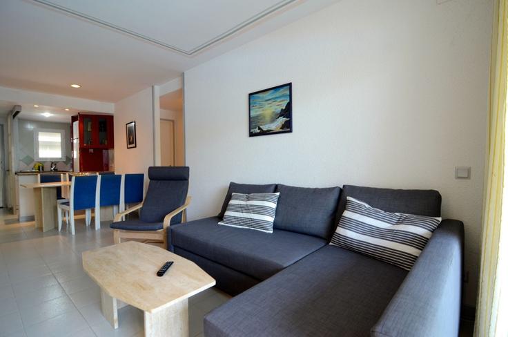 L'Estartit, L'Estartit에 위치한 Building Carrer de la Devesa - torrent-api - 1395485 유닛의 세련된 인테리어가 돋보이는 거실