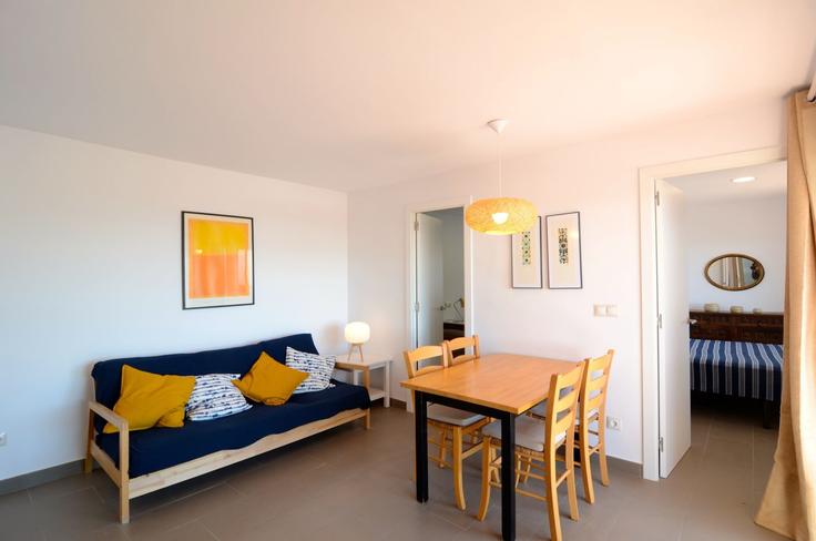 L'Estartit, L'Estartit에 위치한 Building Passeig Marítim - torrent-api - 1395525 유닛의 세련된 인테리어가 돋보이는 거실