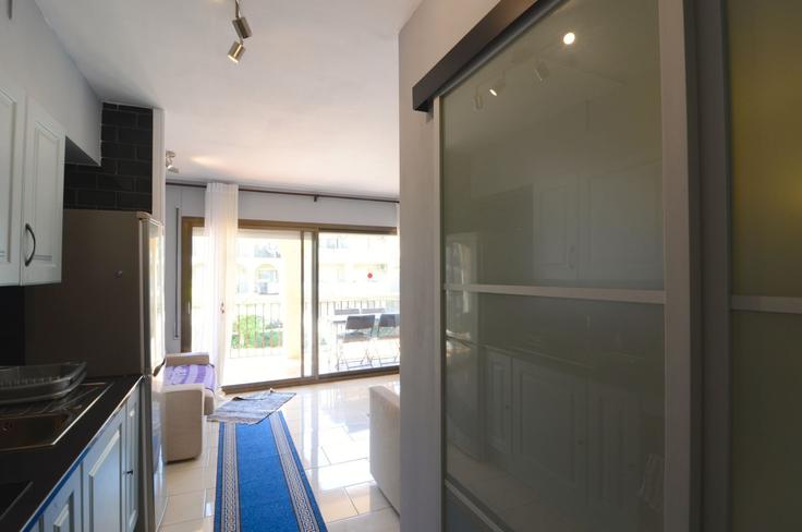 Building Carrer del Freu - torrent-api - 1395551 adresindeki bir dairede modern mobilyalarla zarif bir şekilde tasarlanmış oturma odası L'Estartit, L'Estartit