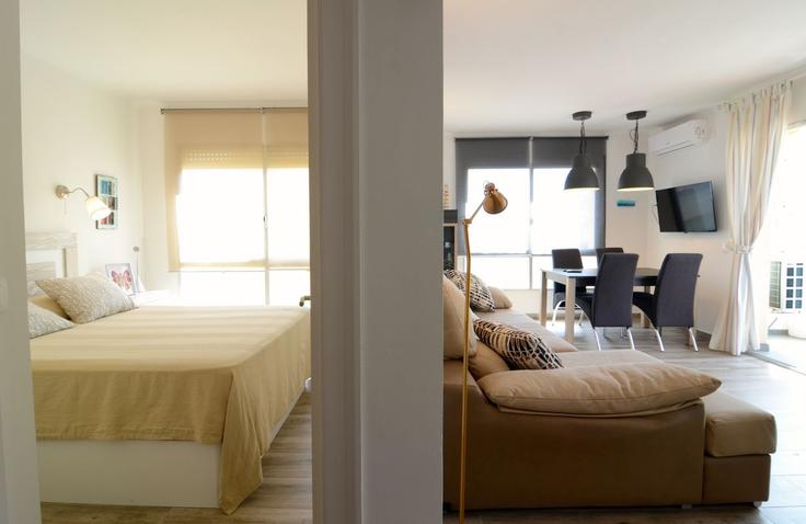 L'Estartit, L'Estartit에 위치한 Building Carrer de l'Empordà - torrent-api - 1395483 유닛의 세련된 인테리어가 돋보이는 거실