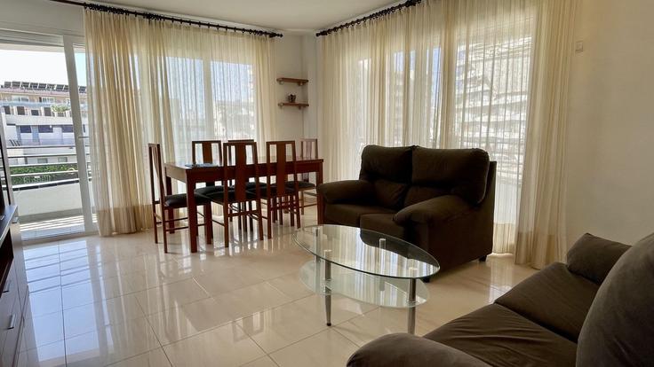 Building Carrer de Montgó - torrent-api - 1395611 adresindeki bir dairede modern mobilyalarla zarif bir şekilde tasarlanmış oturma odası L'Estartit, L'Estartit