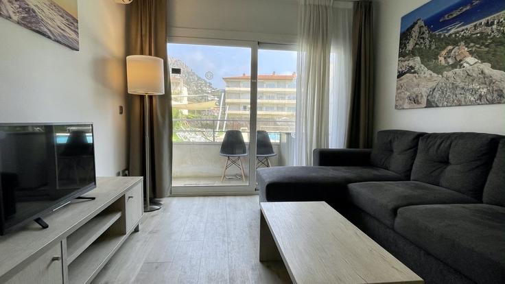 L'Estartit, L'Estartit에 위치한 Building Avinguda de la Costa Brava - torrent-api - 1395597 유닛의 세련된 인테리어가 돋보이는 거실