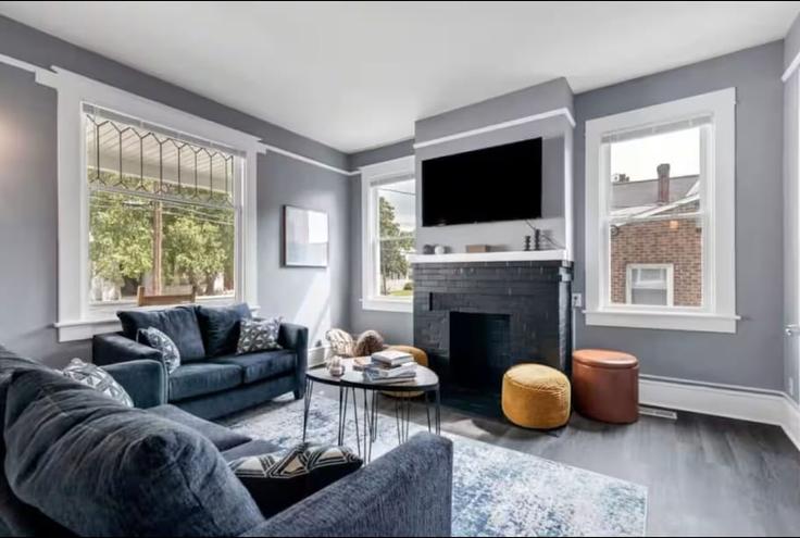 Hampton, Hampton에 위치한 Building Chapel Street - traverse - 1696935 유닛의 세련된 인테리어가 돋보이는 거실 Hampton, Hampton에 위치한 Building Chapel Street - traverse - 1696935 유닛의 세련된 인테리어가 돋보이는 거실