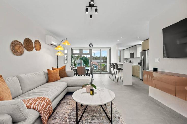 Cangrejo Arriba, Carolina에 위치한 Building Calle Marg Baldorioty - tropicalia - 1642854 유닛의 세련된 인테리어가 돋보이는 거실 Cangrejo Arriba, Carolina에 위치한 Building Calle Marg Baldorioty - tropicalia - 1642854 유닛의 세련된 인테리어가 돋보이는 거실