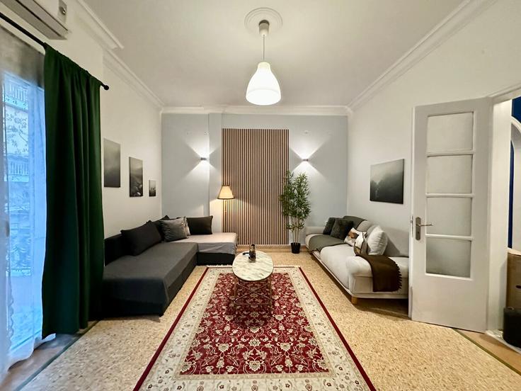 Athens Central AthensのBuilding Kritis - tt-luxury-homes - 1586140のアパートメントにある、モダンな家具を備えたエレガントなデザインのリビングルーム Athens Central AthensのBuilding Kritis - tt-luxury-homes - 1586140のアパートメントにある、モダンな家具を備えたエレガントなデザインのリビングルーム