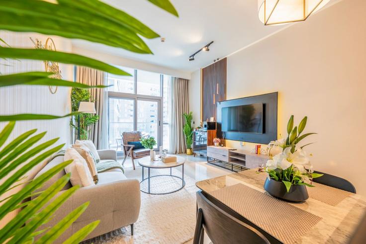 Building Tariaq Bedon Esm - udh - 1386741 adresindeki bir dairede modern mobilyalarla zarif bir şekilde tasarlanmış oturma odası Business Bay, Dubai Building Tariaq Bedon Esm - udh - 1386741 adresindeki bir dairede modern mobilyalarla zarif bir şekilde tasarlanmış oturma odası Business Bay, Dubai