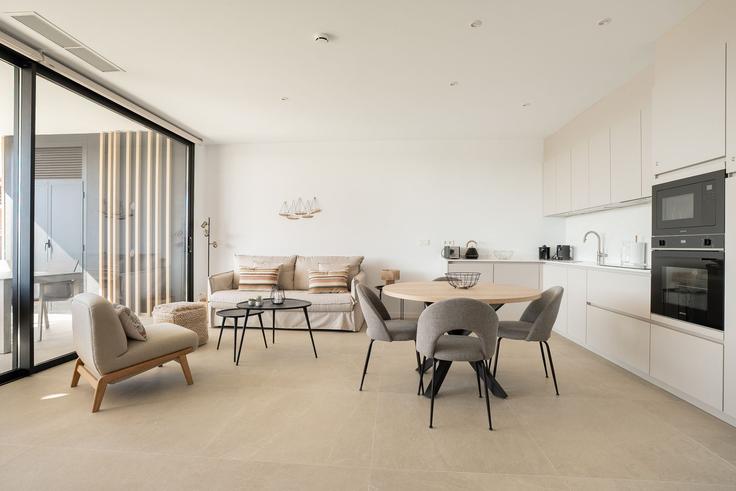 Elegant gestaltetes Wohnzimmer mit moderner Einrichtung in einer Wohnung im Building Partida Torres Norte Urb - united-renters - 1346640 in La Vila Joiosa, La Vila Joiosa Elegant gestaltetes Wohnzimmer mit moderner Einrichtung in einer Wohnung im Building Partida Torres Norte Urb - united-renters - 1346640 in La Vila Joiosa, La Vila Joiosa