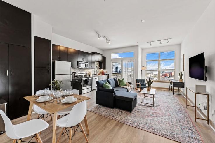 Dallas, Dallas에 위치한 Building Indiana Street - urban-home-stays - 1289468 - DFW 유닛의 세련된 인테리어가 돋보이는 거실 Dallas, Dallas에 위치한 Building Indiana Street - urban-home-stays - 1289468 - DFW 유닛의 세련된 인테리어가 돋보이는 거실