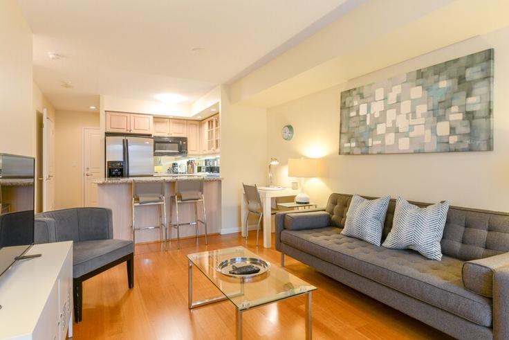 Salle de séjour élégante avec mobilier moderne dans un appartement à Building Adelaide Street West - urbanflatstoronto - 1034884 - TOR à Old Toronto, Toronto Salle de séjour élégante avec mobilier moderne dans un appartement à Building Adelaide Street West - urbanflatstoronto - 1034884 - TOR à Old Toronto, Toronto