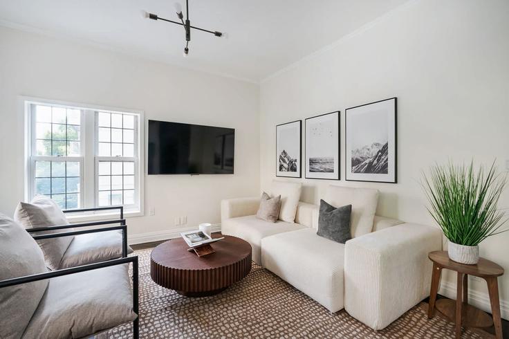 Manhattan, New York에 위치한 Building West 8th Street - urbanfurnished-guesty - 1255906 - NYC 유닛의 세련된 인테리어가 돋보이는 거실