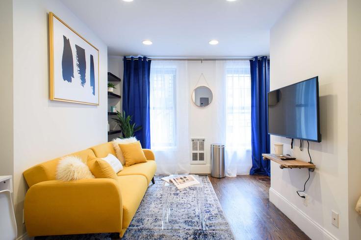 Elegantly designed living room with modern furnishings in an apartment at Building Clinton Street - urbanfurnished-guesty - 1021907 - NYC in Manhattan, New York