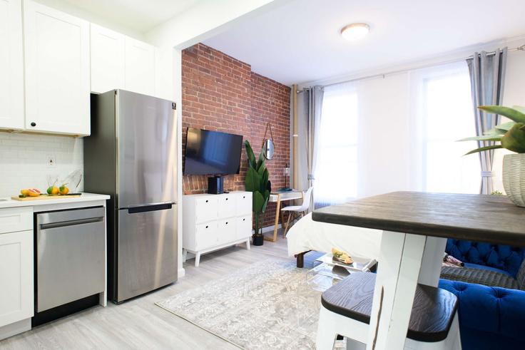 Salle de séjour élégante avec mobilier moderne dans un appartement à Building East 75th Street - urbanfurnished-guesty - 1021879 - NYC à Manhattan, New York Salle de séjour élégante avec mobilier moderne dans un appartement à Building East 75th Street - urbanfurnished-guesty - 1021879 - NYC à Manhattan, New York