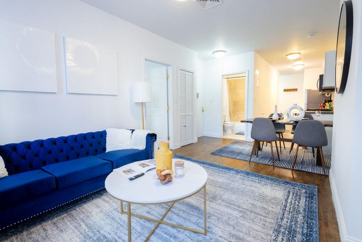 3 apartamento de un dormitorio amueblado en 2nd Avenue 1021954P , Manhattan, New York, foto 1