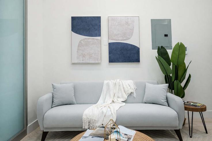 Elegantly designed living room with modern furnishings in an apartment at Building East 78th Street - urbanfurnished-guesty - 1021988 - NYC in Manhattan, New York