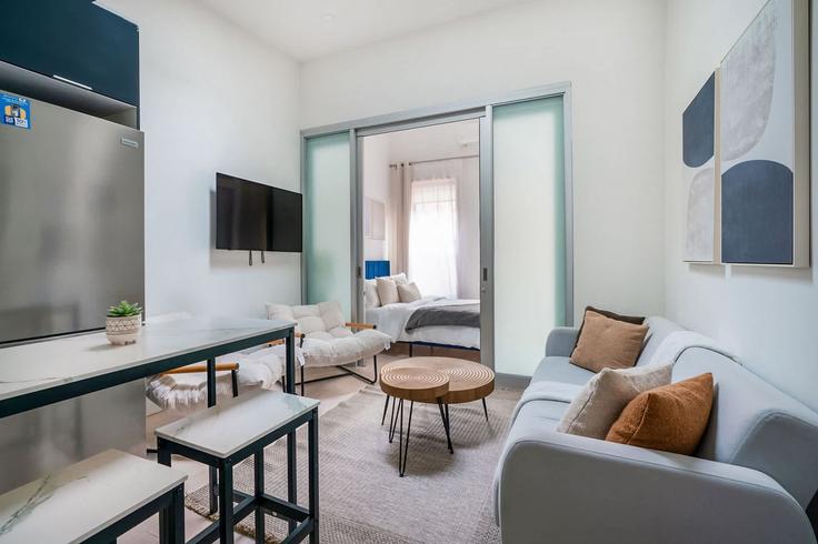 Manhattan, New York에 위치한 Building East 78th Street - urbanfurnished-guesty - 1021988 - NYC 유닛의 세련된 인테리어가 돋보이는 거실